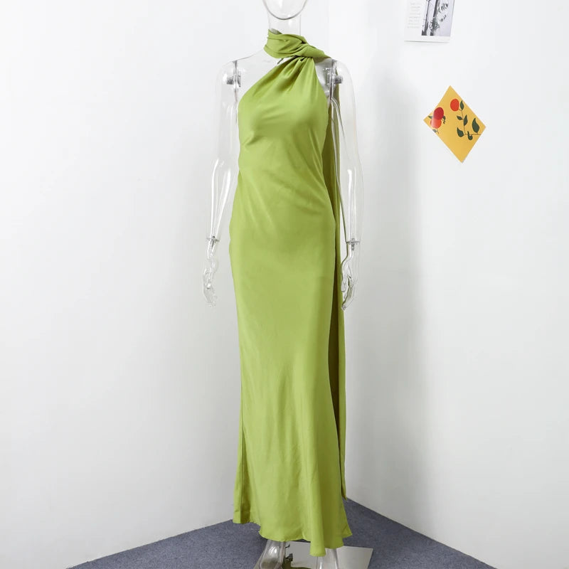 Robe Longue Satinée Dos Nu