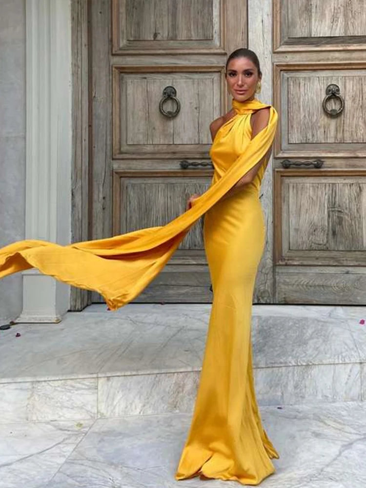 Robe Longue Satinée Dos Nu